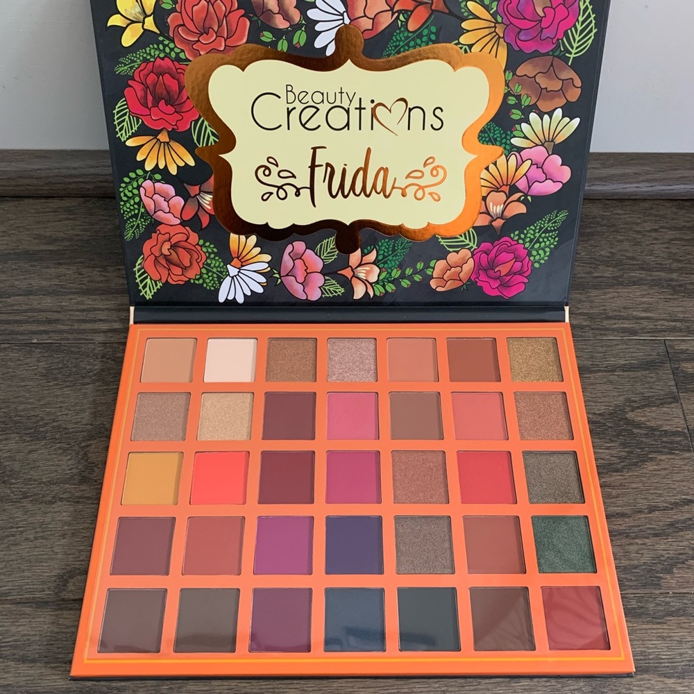 35 Color Eyeshadow Palette New - Picture 3 of 3